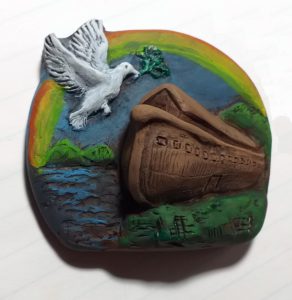 Fridge Magnet showing Noah's ark and the covenant rainbow.